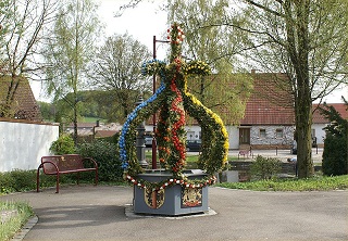 Osterbrunnen. Fontaine de Pâques